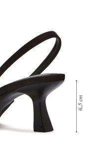 کفش زنانه مشکی پاشنه نازک کوتاه پشت باز دری مد