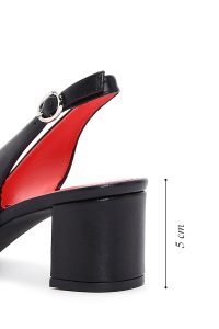 کفش زنانه مشکی چرم پاشنه‌ضخیم کوتاه پشت باز دری مد