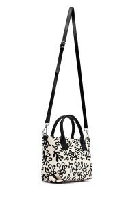 کیف زنانه مینی دستی پارچه‌ای طرح‌دار مشکی چاپ سنگی Kastamonu بند بلند دری مد