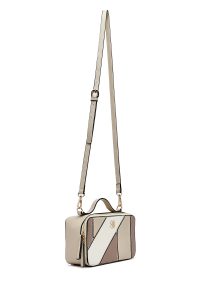 کیف زنانه کراس بادی کلاسیک بژ دوشی بلند دری مد