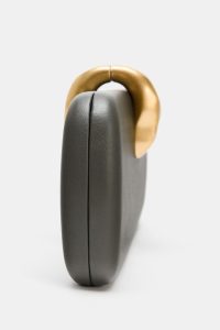 کیف هاردکیس زنانه با جزئیات فلزی زارا – ZARA