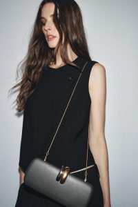 کیف هاردکیس زنانه با جزئیات فلزی زارا – ZARA