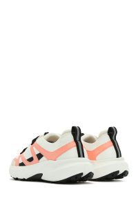 ACBC x DERIMOD کتونی زنونه پارچه‌ای بژ بنددار با زیره ضخیم