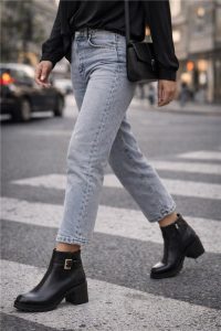 بوت چرمی زنانه مشکی زیپ‌دار پاشنه ضخیم دری مد