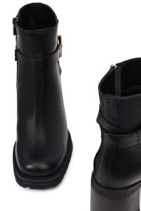 بوت چرمی زنانه مشکی زیپ‌دار پاشنه ضخیم دری مد