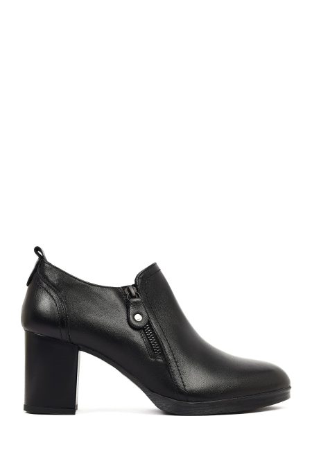 بوت چرمی زنانه مشکی پاشنه ضخیم دری مد