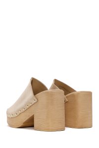 صندل زنانه بژ جیر پاشنه‌ضخیم بلند دری مد