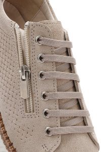 کتونی زنانه چرم جیر بژ بنددار با زیره ضخیم دری مد