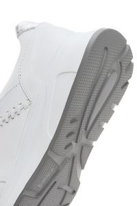 کتونی زنانه چرم سفید بنددار با زیره ضخیم دری مد