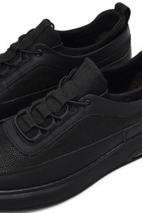 کتونی مردانه چرمی مشکی بندی با زیره ضخیم دری مد