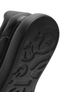 کتونی مردانه چرمی مشکی بندی زیره ضخیم دری مد