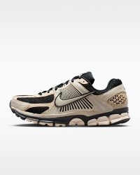 کتونی نایک Nike Zoom Vomero 5 اورجینال