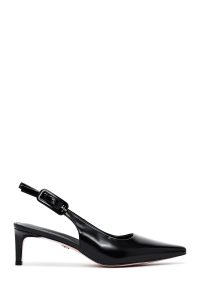 کفش زنانه مشکی چرم پاشنه نازک کوتاه پشت باز دری مد