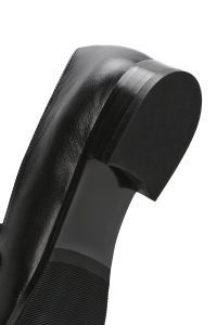 کفش لوفر زنانه چرم مشکی سگک‌دار دری مد