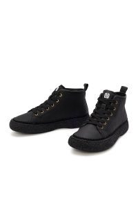 بوت اسپرت مردانه چرمی مشکی بندی دری مد