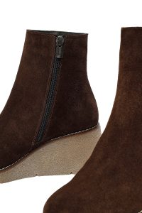 بوت زنانه قهوه‌ای جیر لژدار زیپ‌دار دری مد