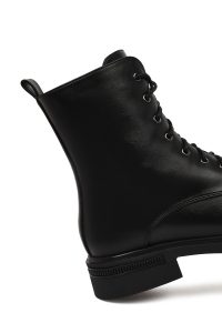 بوت زنانه مشکی زیپ‌دار مدل پستالی دری مد