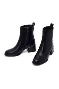 بوت زنانه مشکی کوتاه زیپ‌دار پاشنه‌دار دری مد
