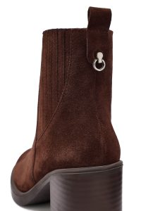 بوت زنانه چرم جیر قهوه‌ای پاشنه‌بلند ضخیم دری مد