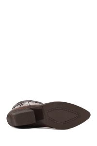 بوت زنانه چرم قهوه‌ای کوتاه پاشنه‌بلند مدل کابوی دری مد