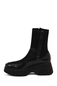 بوت زنانه چرم مشکی زیپ‌دار لژدار ضخیم دری مد