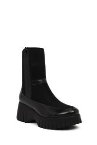 بوت زنانه چرم مشکی زیپ‌دار لژدار ضخیم دری مد