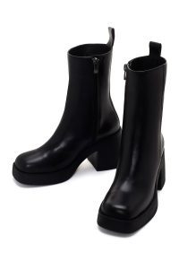 بوت زنانه چرم مشکی پاشنه‌بلند ضخیم زیپ‌دار دری مد