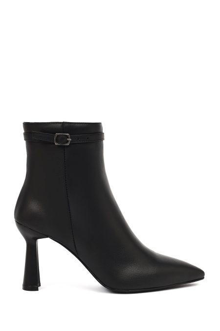 بوت زنانه چرم مشکی پاشنه‌دار زیپ‌دار دری مد