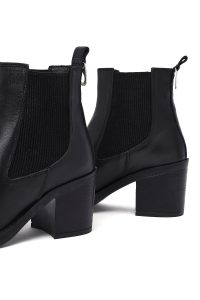 بوت زنانه چرمی مشکی پاشنه ضخیم کابوی دری مد