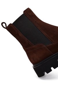 بوت زنانه چلسی چرم جیر قهوه‌ای دری مد