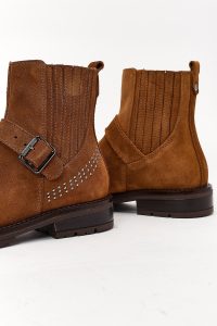 بوت زنانه چلسی چرم جیر قهوه‌ای دری مد