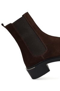 بوت زنانه چلسی چرم جیر قهوه‌ای زیره‌ضخیم دری مد