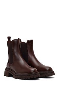 بوت زنانه چلسی چرم قهوه‌ای زیره‌ضخیم دری مد