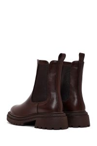 بوت زنانه چلسی چرم قهوه‌ای زیره‌ضخیم دری مد