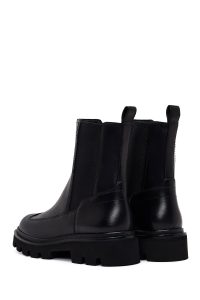 بوت زنانه چلسی چرم مشکی دری مد