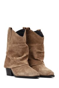 بوت زنانه کوتاه کابوی چرم جیر بژ پاشنه‌بلند ضخیم دری مد