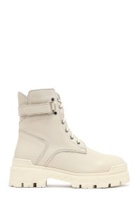 بوت پستال زنانه چرمی بژ بند دار زیپ دار کفی ضخیم دری مد