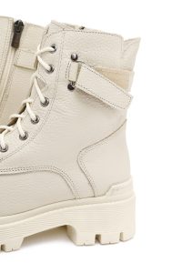 بوت پستال زنانه چرمی بژ بند دار زیپ دار کفی ضخیم دری مد