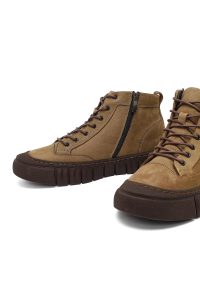 بوت چرم نبوک مردانه بژ بندی و زیپ‌دار ساق‌دار دری‌مد