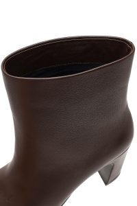 بوت چرمی زنانه قهوه‌ای پاشنه ضخیم دری مد