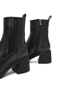 بوت چرمی زنانه مشکی زیپ‌دار پاشنه ضخیم دری‌مد