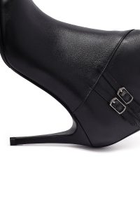 بوت چرمی زنانه مشکی زیپ‌دار پاشنه نازک دری‌مد