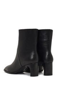 بوت چرمی زنانه مشکی پاشنه ضخیم کوتاه دری مد