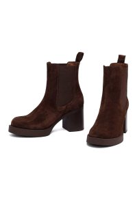 بوت چلسی زنانه جیر قهوه‌ای پاشنه‌بلند دری مد