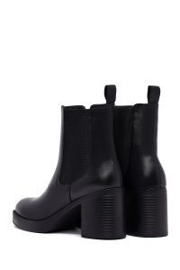 بوت چلسی زنانه چرمی مشکی پاشنه‌بلند ضخیم دری مد