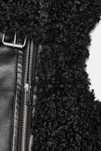 جلیقه زنانه خز مصنوعی دو رو کالکشن ZW زارا – ZARA