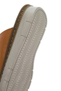 دمپایی راحتی زنانه چرم قهوه‌ای دو بندی دری مد