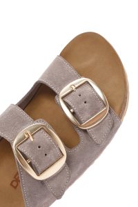 دمپایی زنانه چرمی جیر بژ سگک‌دار دری مد