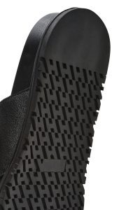 دمپایی زنانه چرمی مشکی سگک‌دار دری مد