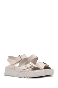 صندل راحتی زیره ضخیم کرمی زنانه با بند دار مچ پا